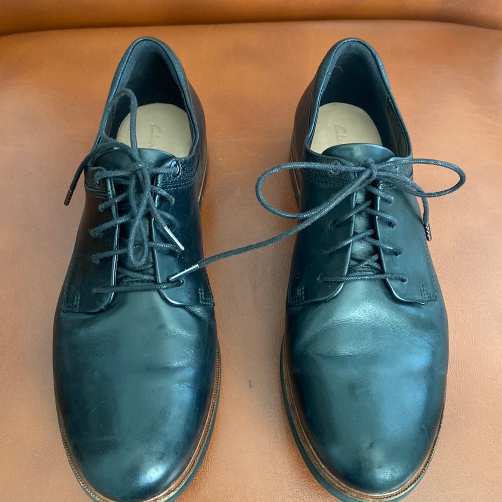 Clarks Frida Derby shoes 8.5